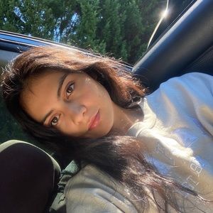 Meet your Posher, Andrea